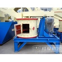 自行式沙石破碎機(jī)價(jià)格不貴，經(jīng)濟(jì)實(shí)惠ZQ82