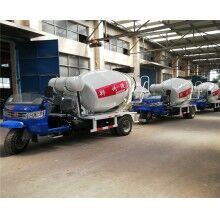 聞喜環(huán)?；炷翑嚢韫捃囆⌒?方攪拌車混凝土攪拌運(yùn)輸車多少錢