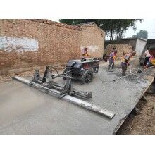 二手激光整平機(jī)轉(zhuǎn)讓出售 手扶混凝土整平機(jī)成色好價格低