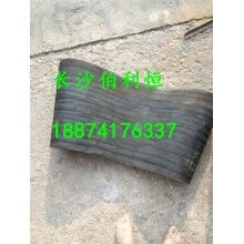  銷售攪拌機配機，中聯(lián)攪拌機配件原裝下料斗膠桶