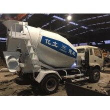 廠家大量供應(yīng)3m3混凝土罐車，攪拌罐車，量大從優(yōu)